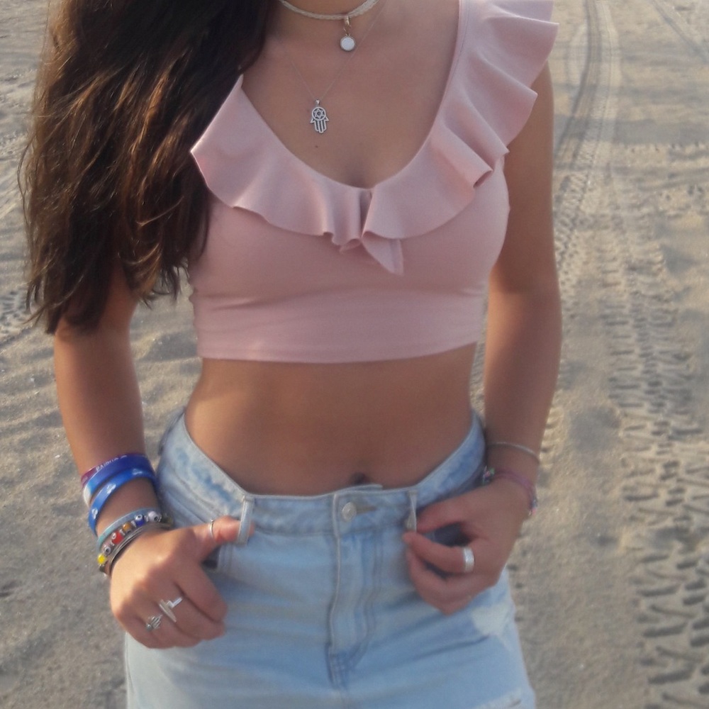 Deep V pink crop top